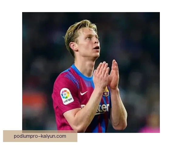 滕哈赫控球结构解析：球队战术逐渐形成竞争力增强的走势