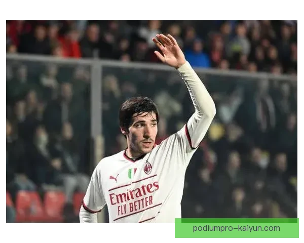 托纳利防守价值持续提升，成为球队中场屏障的关键。